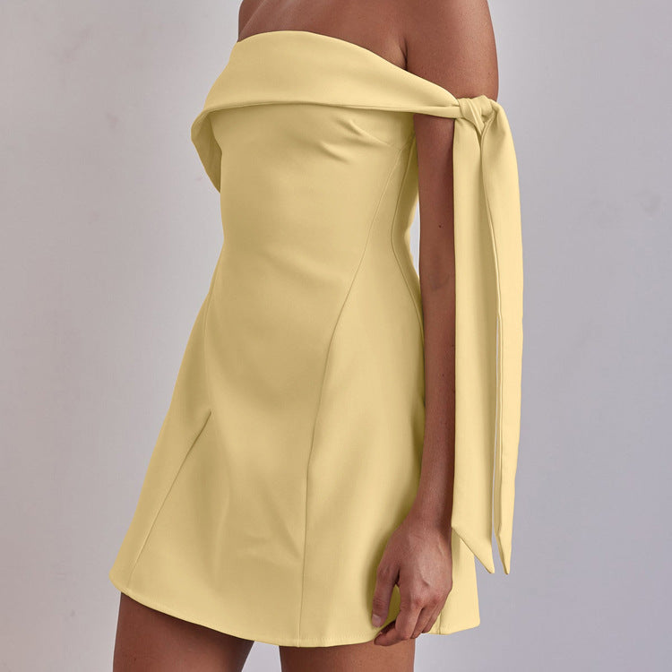 Vestido corto A-Line con camiseta de tubo de hombros descubiertos para mujeres