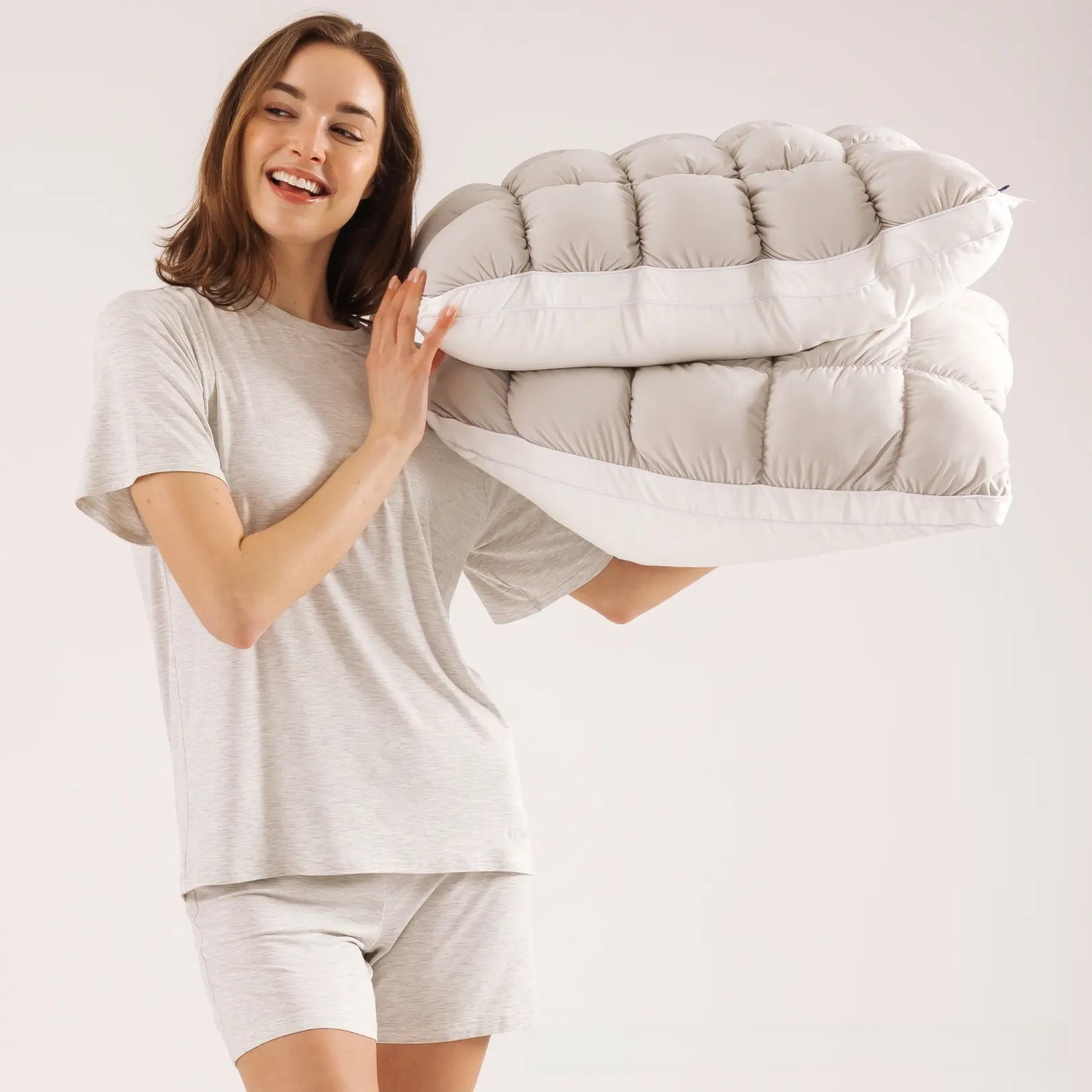 Almohada con forma de nube, n�cleo esponjoso de alta resistencia para uso dom�stico, almohada de soporte cervical